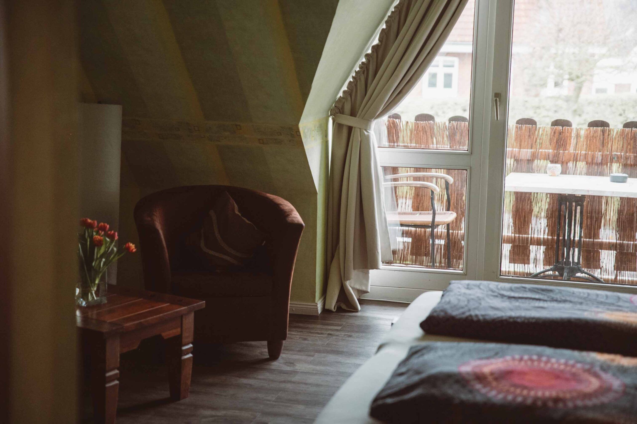 Foto: Ferienzimmer, Sessel, Balkon